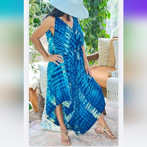Dresses & Skirts - Blue Tie-Dye Homper
